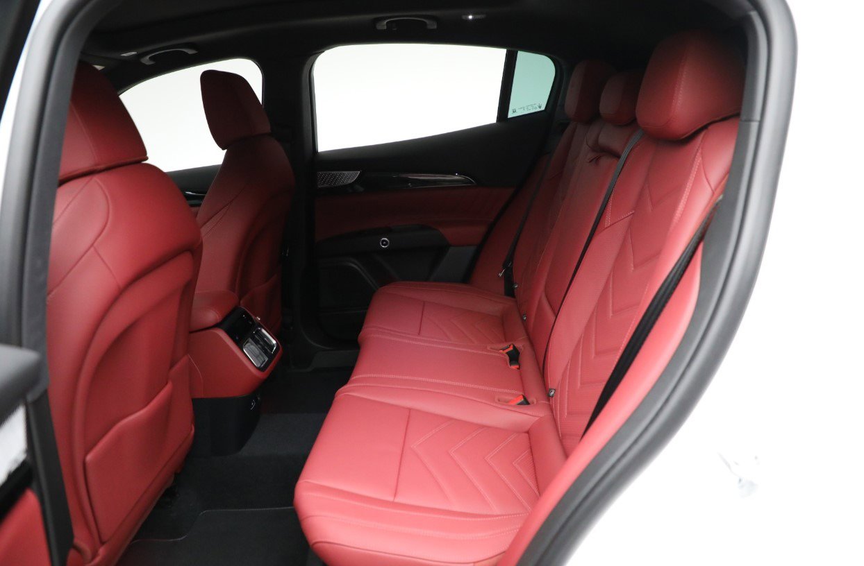 New 2025 Maserati Grecale Modena image 13