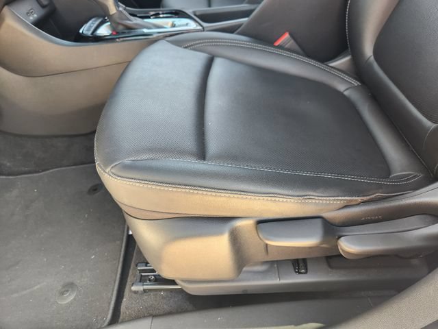 Used 2024 Buick Encore GX Sport Touring w/ Advanced Technology Package FWD image 24