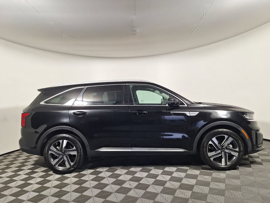 Used 2022 Kia Sorento EX w/ Panoramic Sunroof Package AWD/4WD image 4
