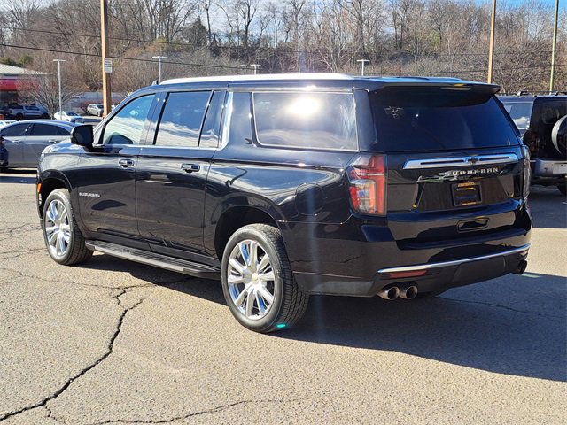 Used 2024 Chevrolet Suburban High Country w/ Max Trailering Package image 3
