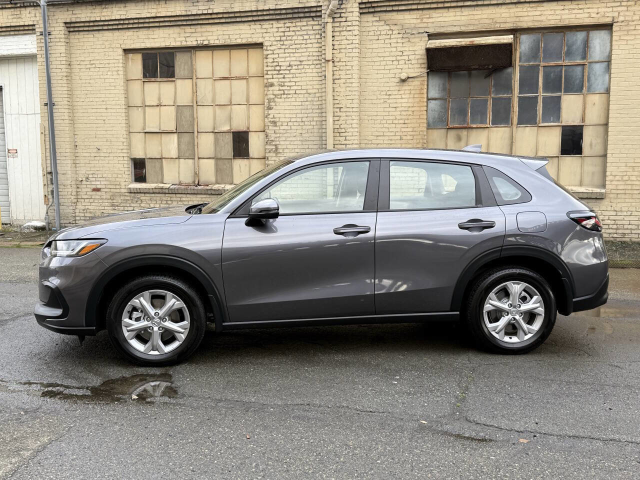 Used 2023 Honda HR-V LX image 4