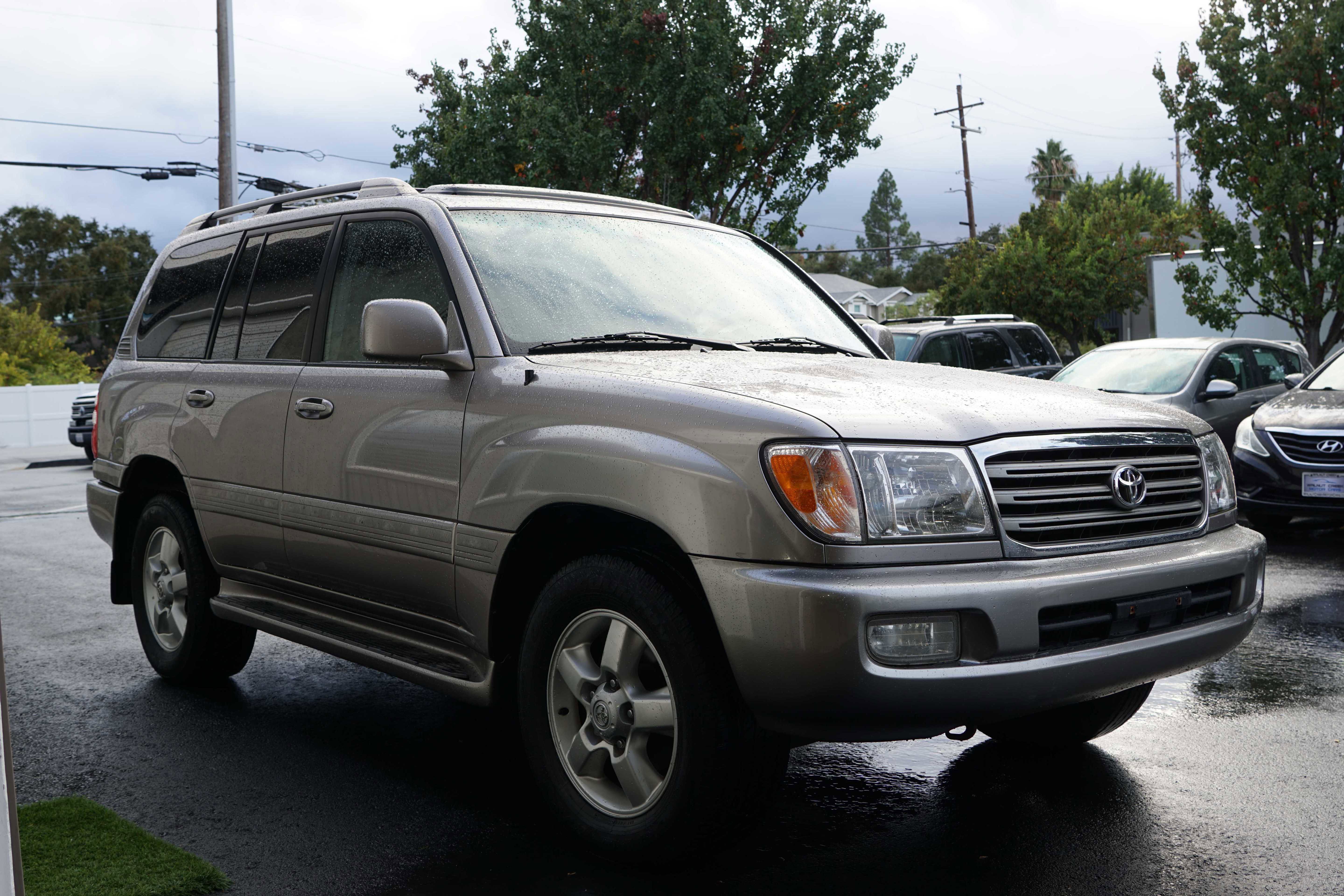 Used 2004 Toyota Land Cruiser image 9