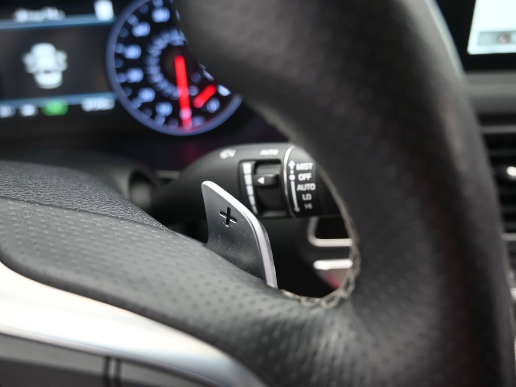 Used 2019 Genesis G70 2.0T Advanced w/ Elite Package image 23