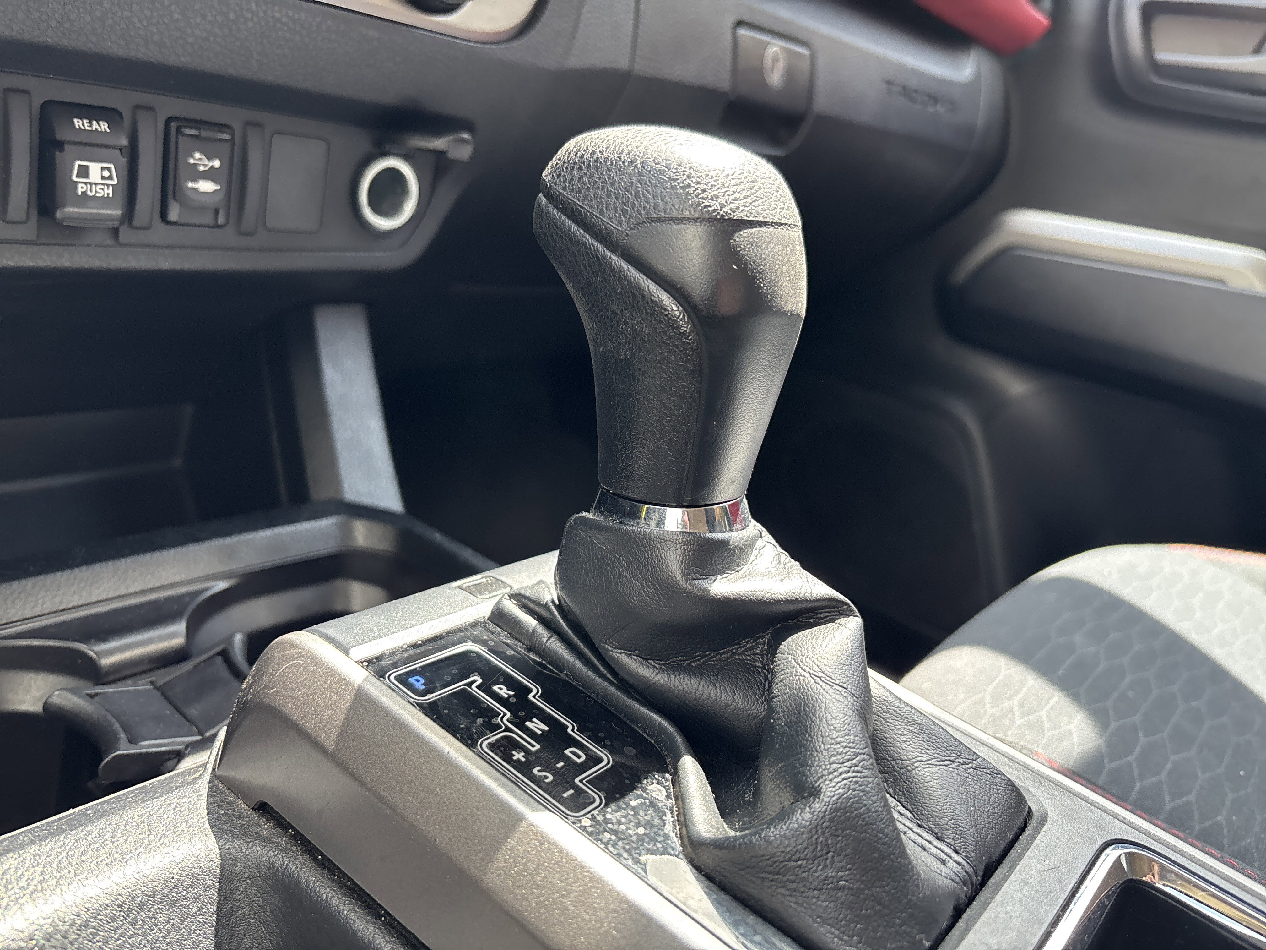 Used 2019 Toyota Tacoma SR5 AWD/4WD image 25