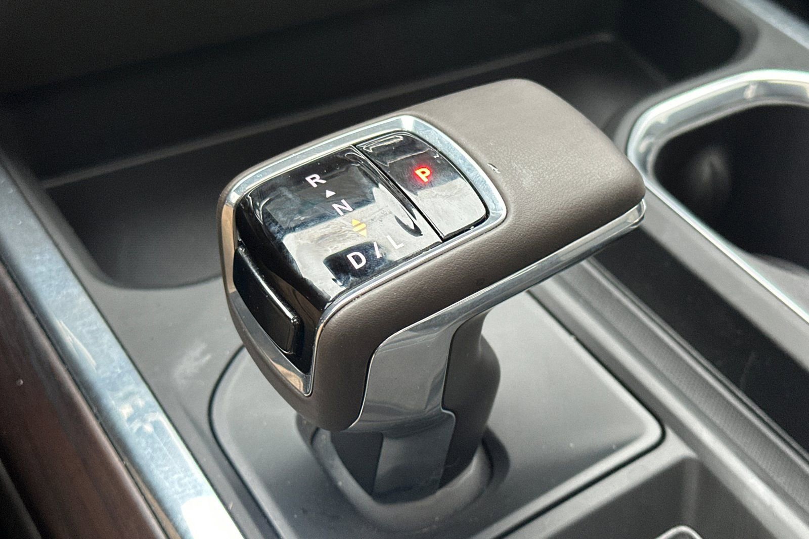 Used 2025 GMC Sierra 1500 SLT w/ SLT Premium Plus Package image 33