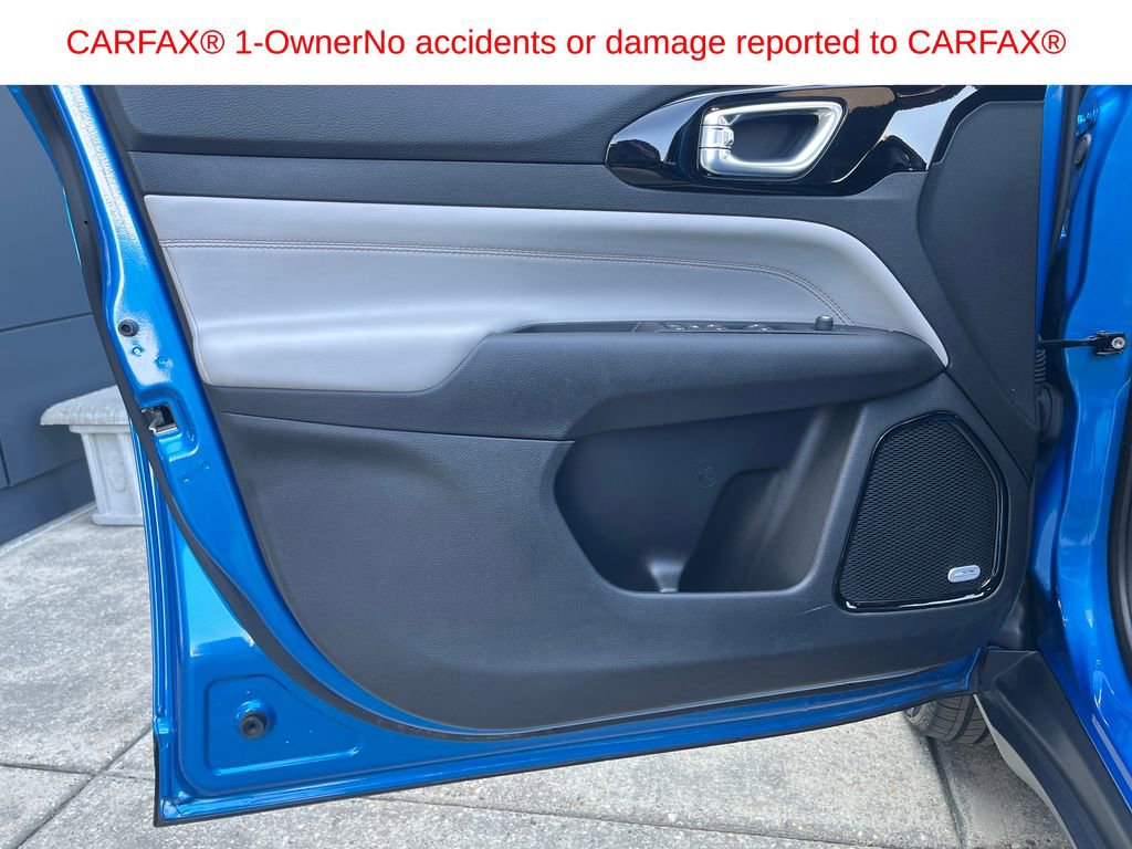 Used 2023 Jeep Compass Limited w/ Sun and Sound Group image 11