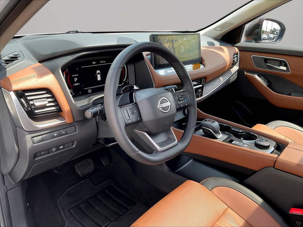Used 2025 Nissan Rogue Platinum w/ Tech Package AWD/4WD image 19