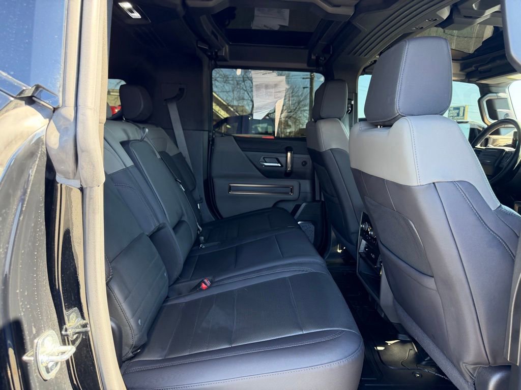 Used 2025 GMC Hummer EV 3X image 40