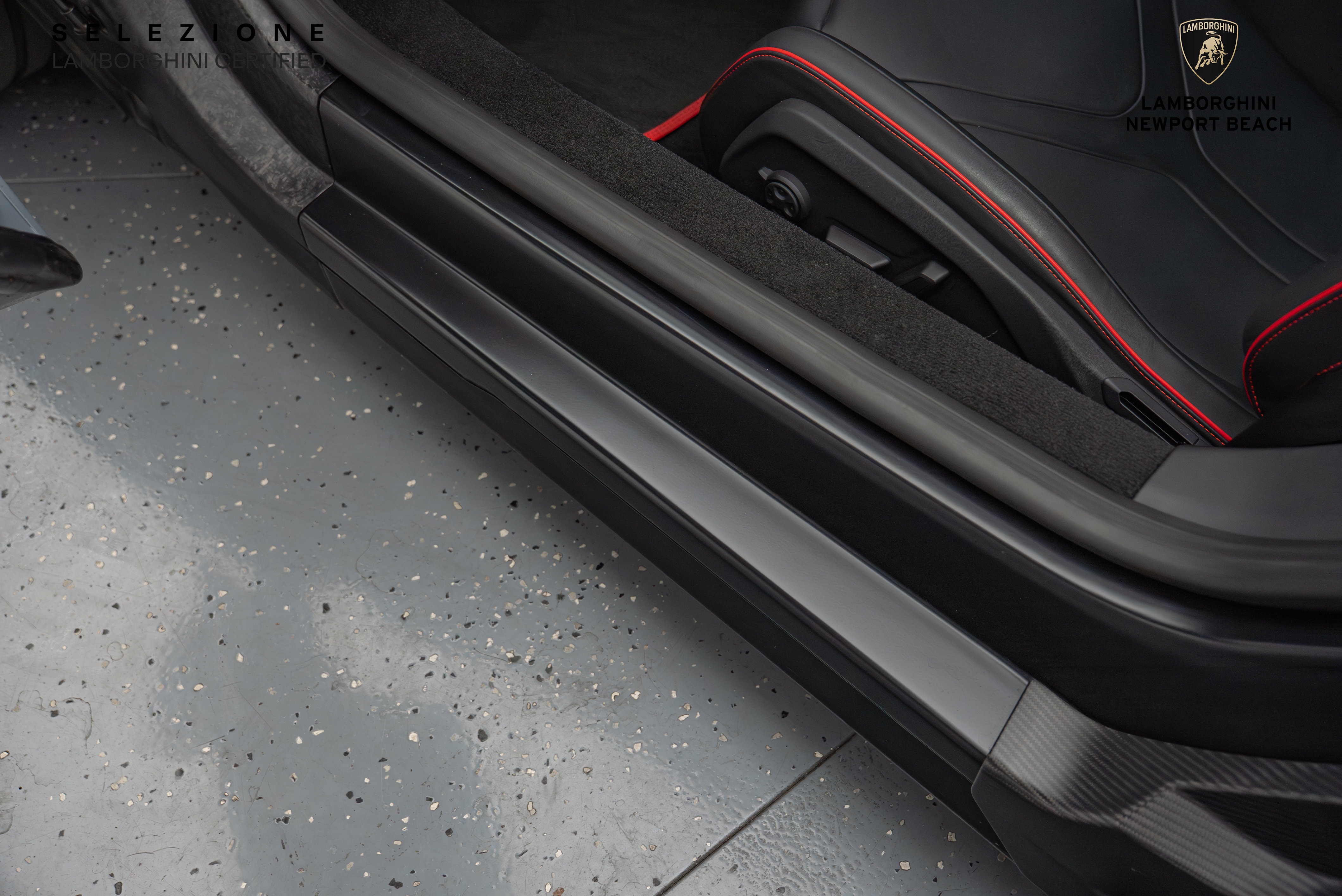 Used 2024 Lamborghini Revuelto image 30