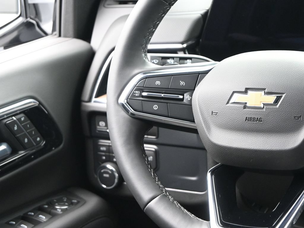 Used 2025 Chevrolet Tahoe High Country AWD/4WD image 26