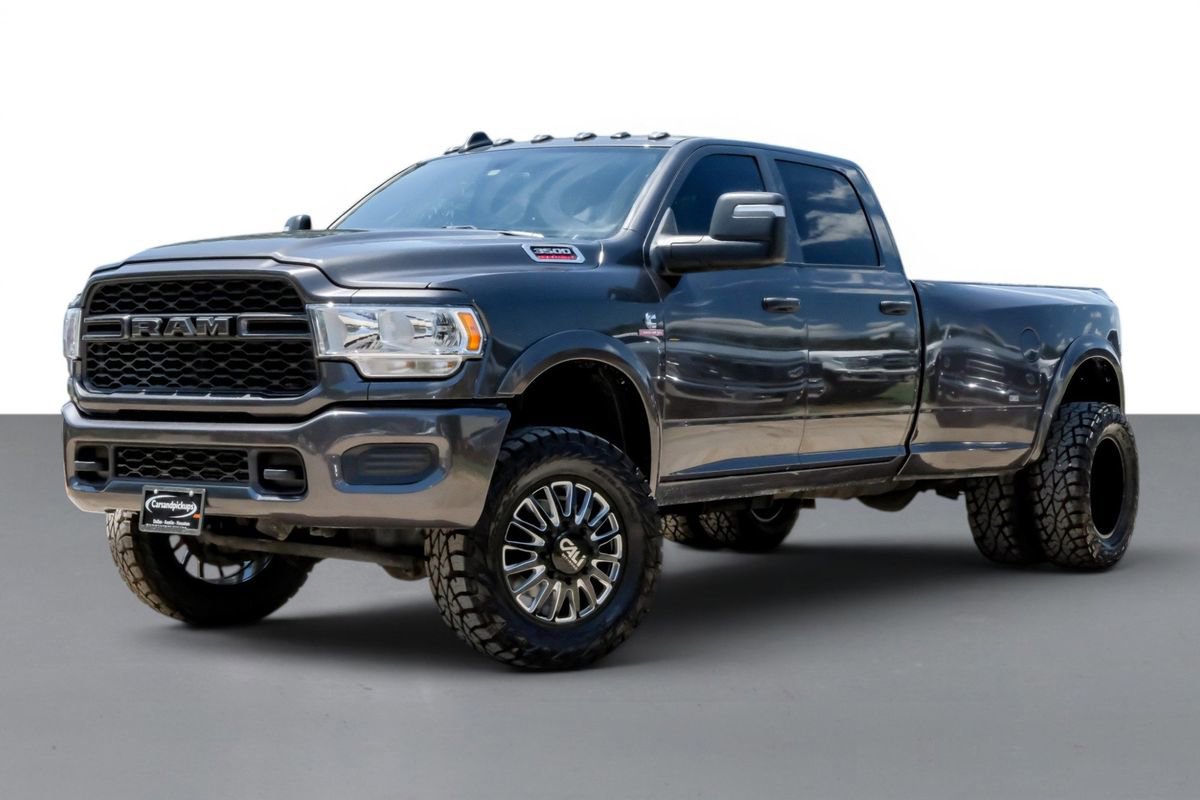 Used 2024 RAM 3500 Tradesman w/ Chrome Appearance Group AWD/4WD image 5