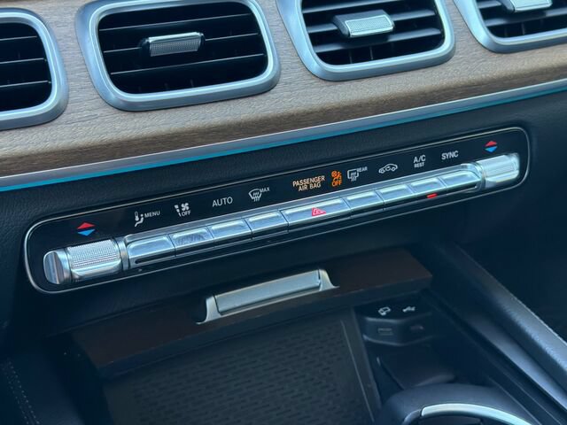 Used 2020 Mercedes-Benz GLS 450 4MATIC image 27