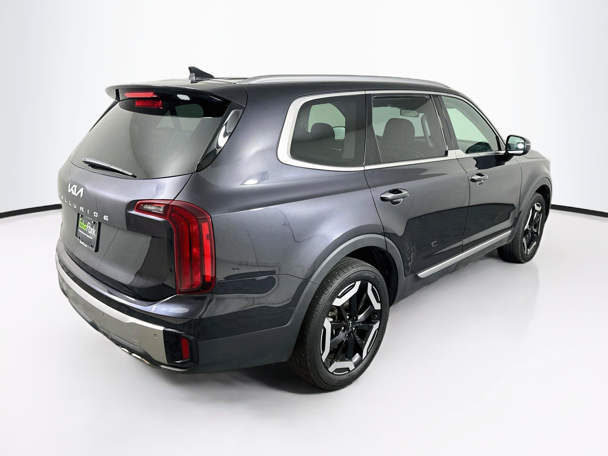Used 2025 Kia Telluride S FWD image 9