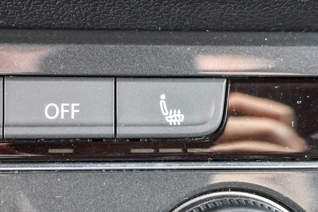 Used 2022 Volkswagen Tiguan S image 25