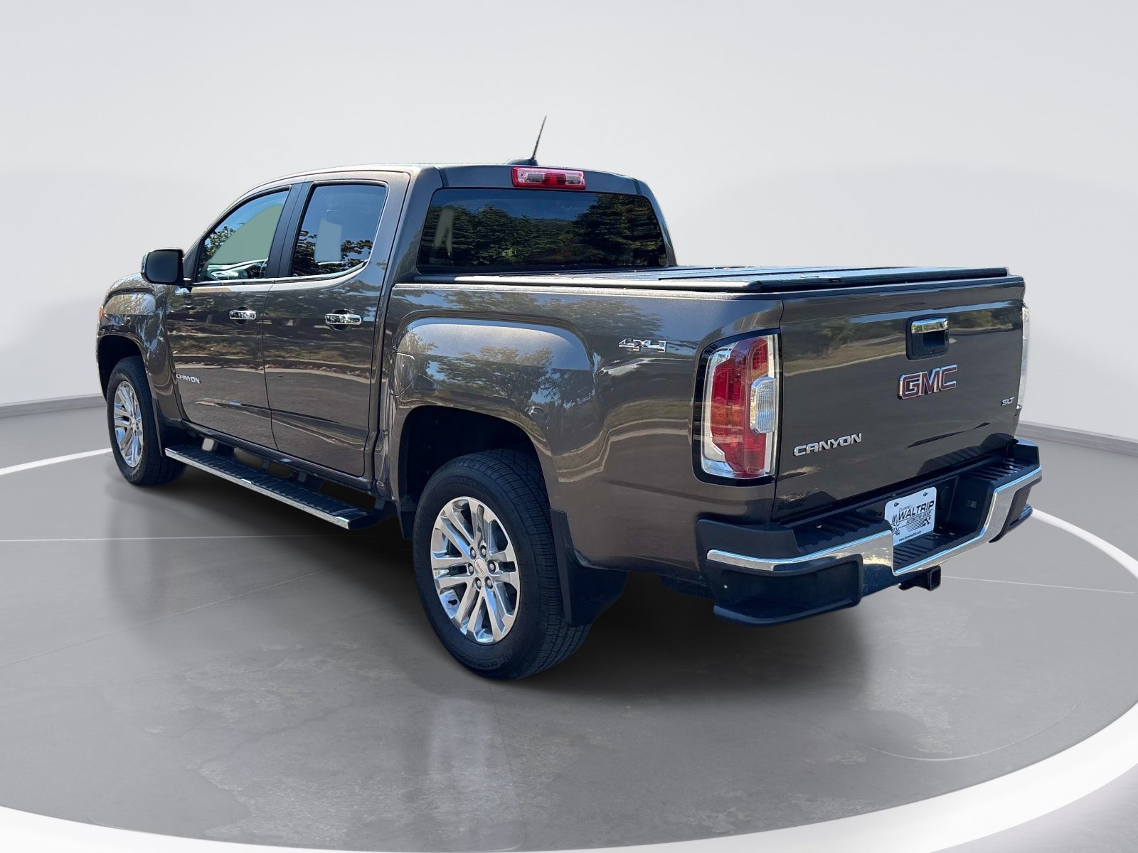 Used 2015 GMC Canyon SLT w/ Driver Alert Package AWD/4WD image 6