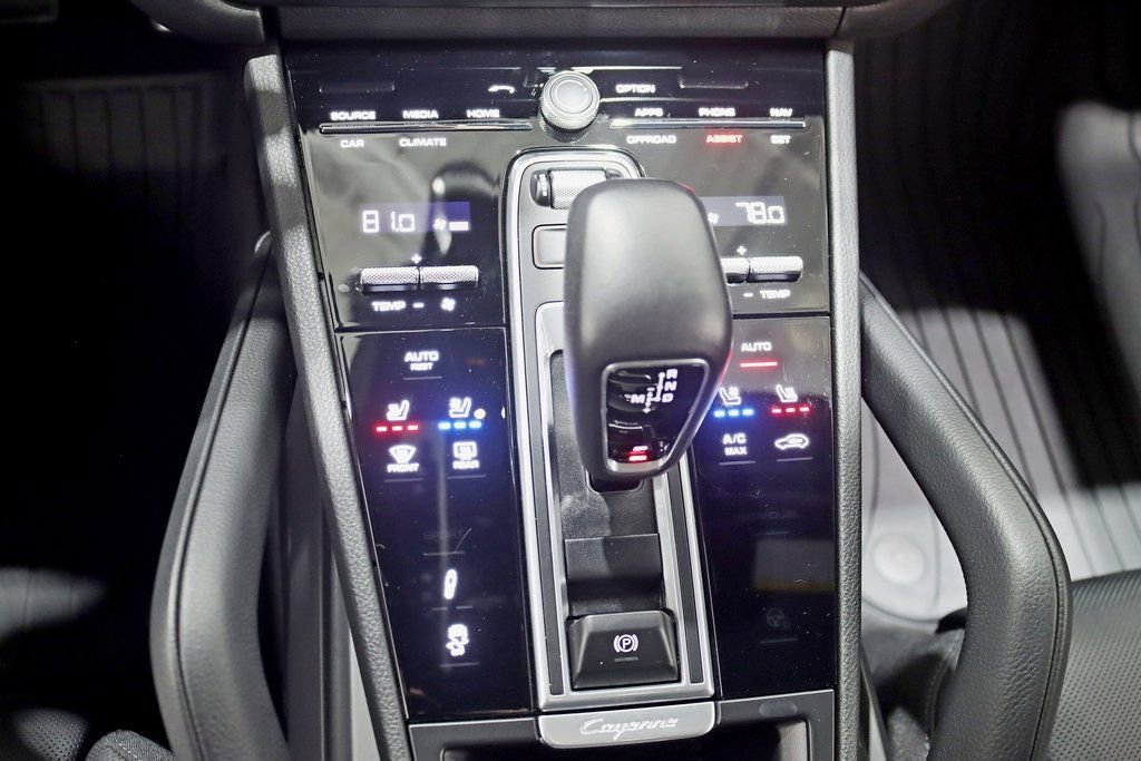 Used 2021 Porsche Cayenne S image 25