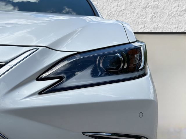 Used 2024 Lexus ES 300h w/ Technology Package FWD image 9