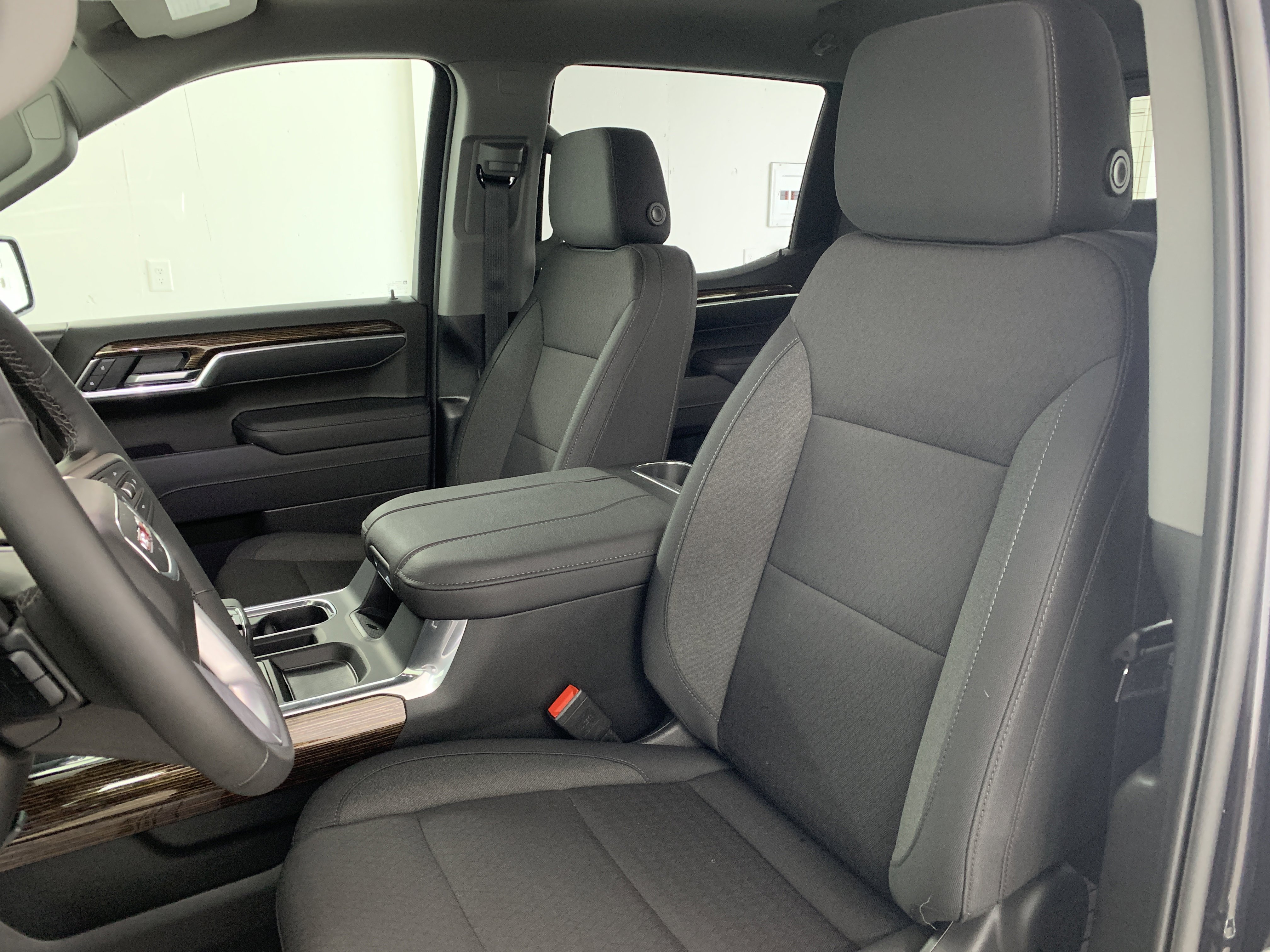 New 2026 GMC Sierra 1500 Elevation image 15