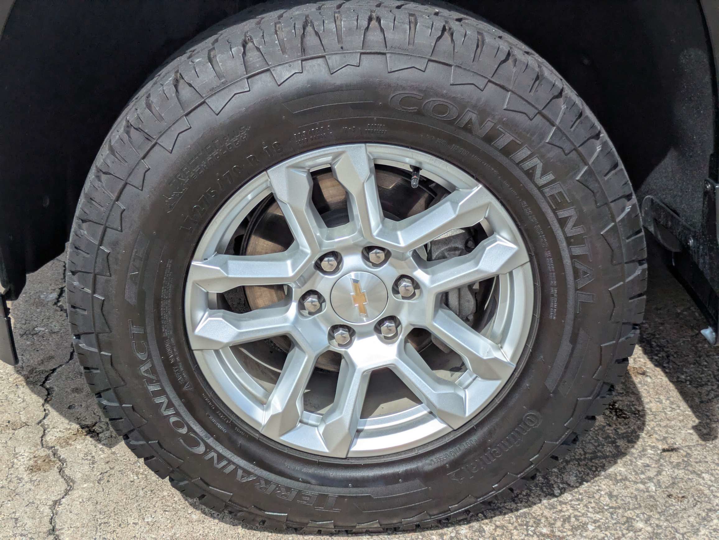 Used 2025 Chevrolet Silverado 1500 LT AWD/4WD image 30