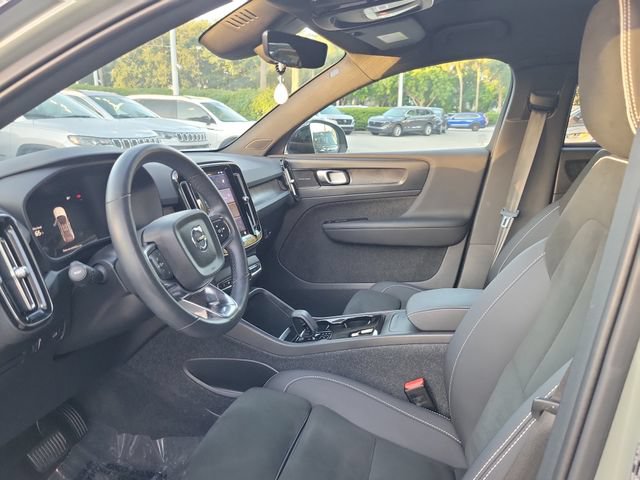 Used 2022 Volvo C40 P8 Recharge Ultimate AWD/4WD image 11