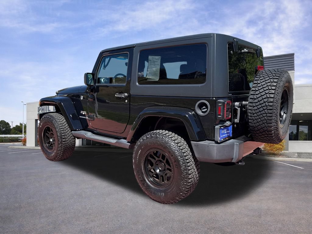 Used 2017 Jeep Wrangler Sahara AWD/4WD image 6