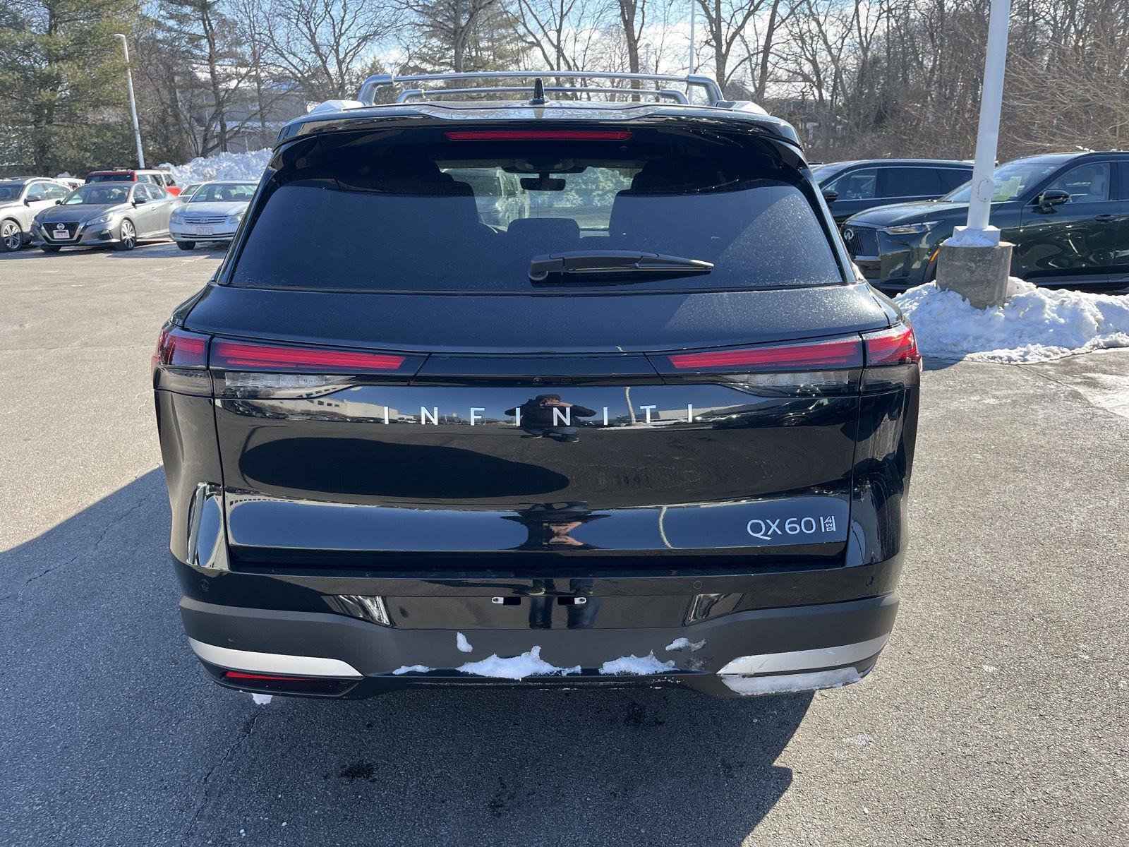 New 2026 INFINITI QX60 Luxe w/ Family Package image 4