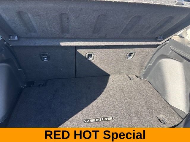 Used 2024 Hyundai Venue SEL image 34