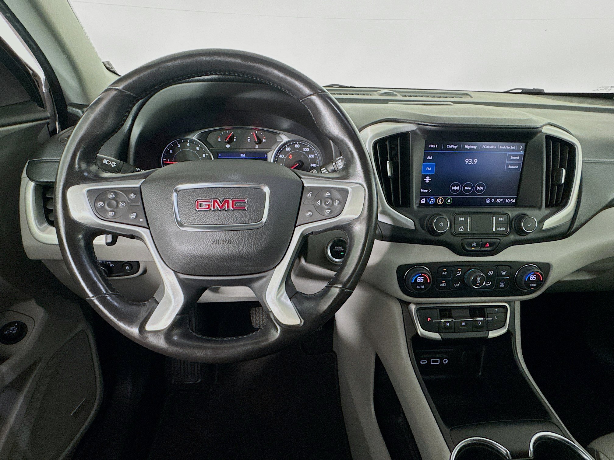 Used 2022 GMC Terrain SLT w/ Infotainment Package II FWD image 10
