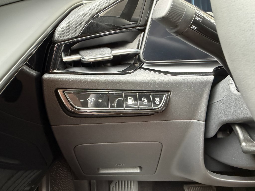 Used 2024 Kia Niro EX FWD image 26