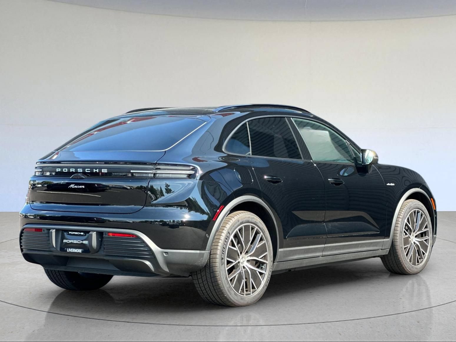 New 2026 Porsche Macan Electric RWD image 8