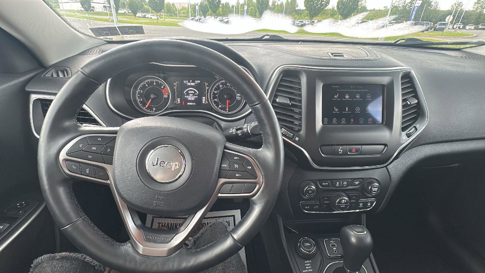 Used 2019 Jeep Cherokee Latitude Plus w/ Comfort/Convenience Group image 28