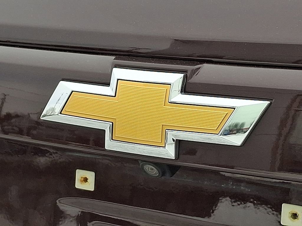 Used 2021 Chevrolet Trax LT w/ LT Convenience Package image 32