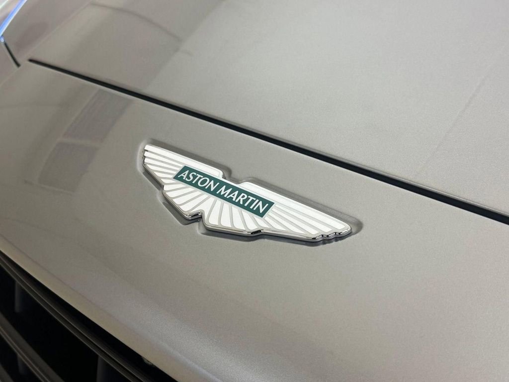 New 2026 Aston Martin DBX 707 image 8