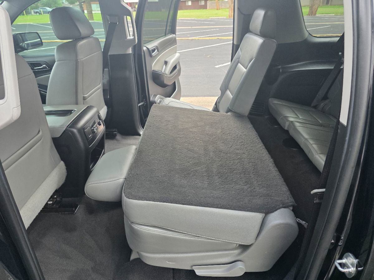 Used 2020 Chevrolet Suburban LT image 38