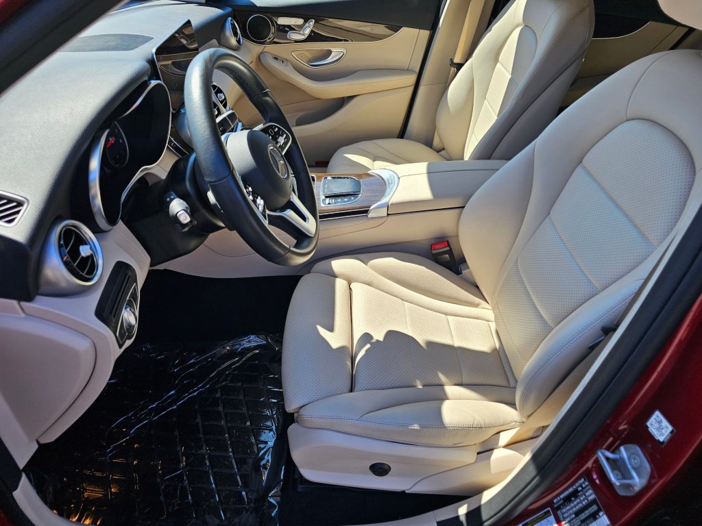 Used 2021 Mercedes-Benz GLC 300 4MATIC image 43