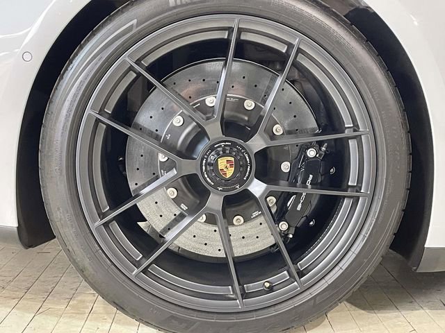 Certified 2025 Porsche 911 Carrera 4 GTS AWD/4WD image 15
