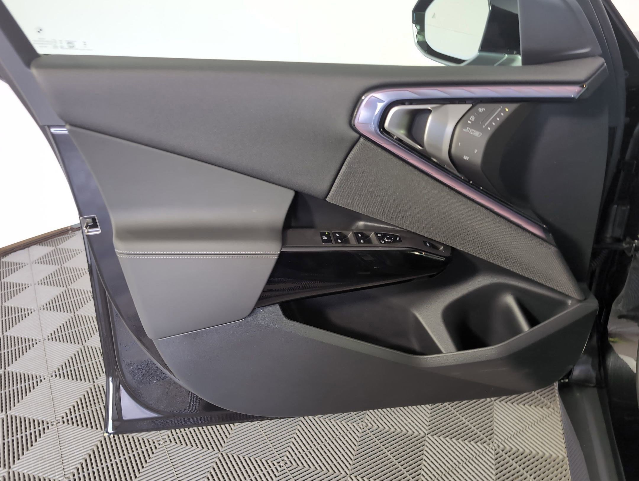 Used 2026 BMW X3 xDrive30 w/ Convenience Package image 21