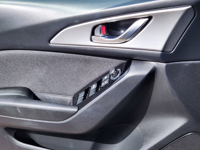 Used 2018 MAZDA MAZDA3 Sport image 6