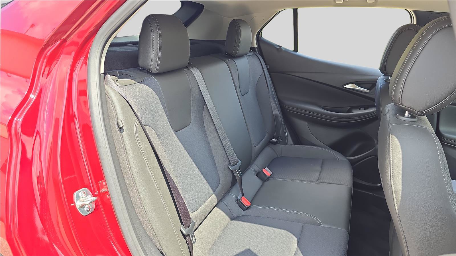 Used 2024 Buick Encore GX Preferred FWD image 17