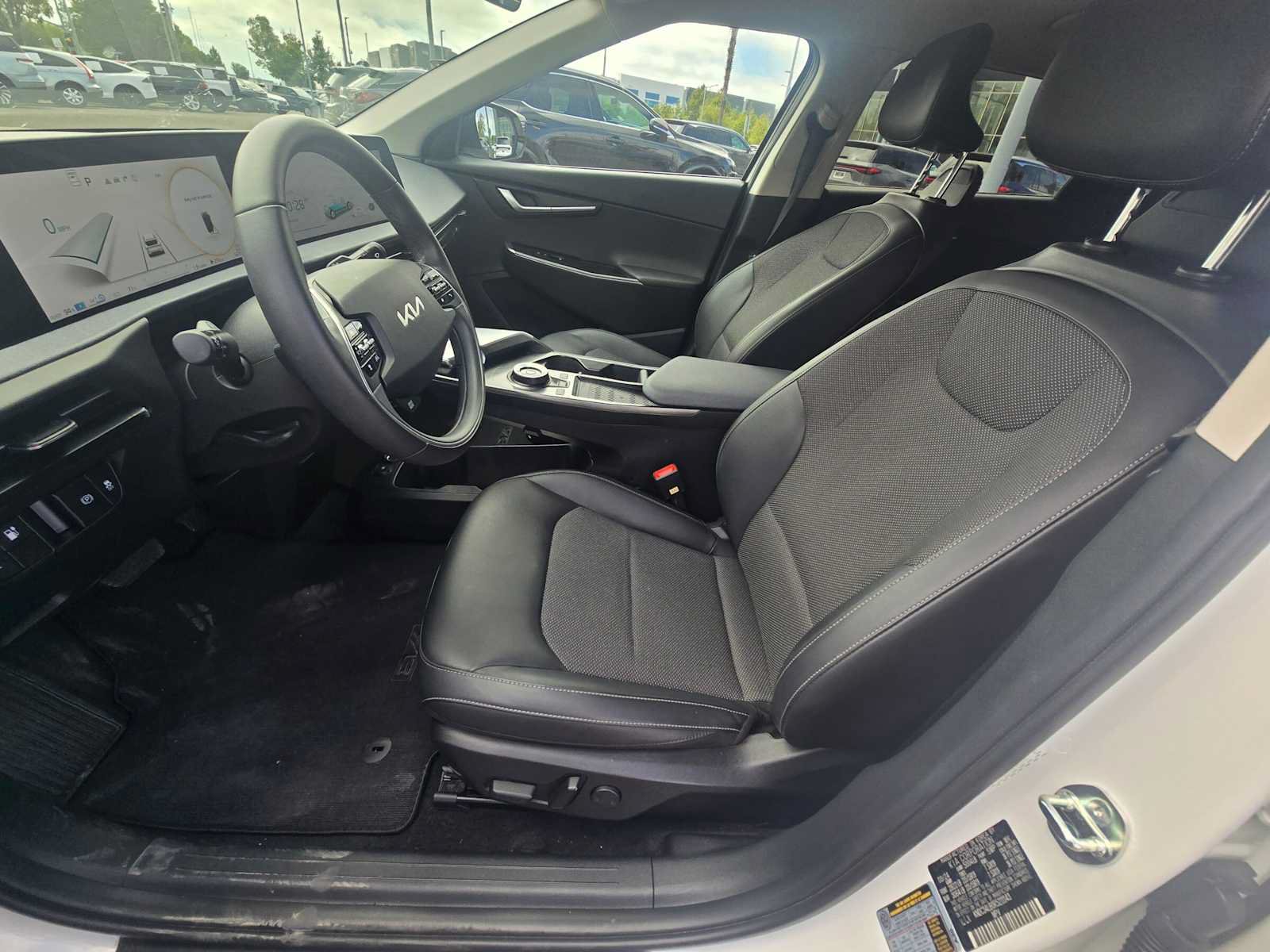 Used 2024 Kia EV6 Light RWD image 31