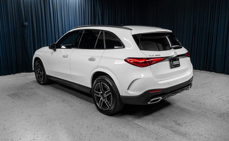 New 2026 Mercedes-Benz GLC 300 4MATIC image 9