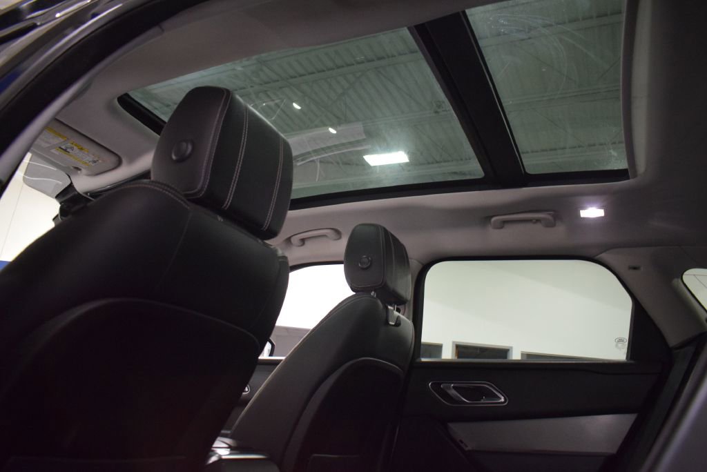 Used 2019 Land Rover Range Rover Velar S image 33