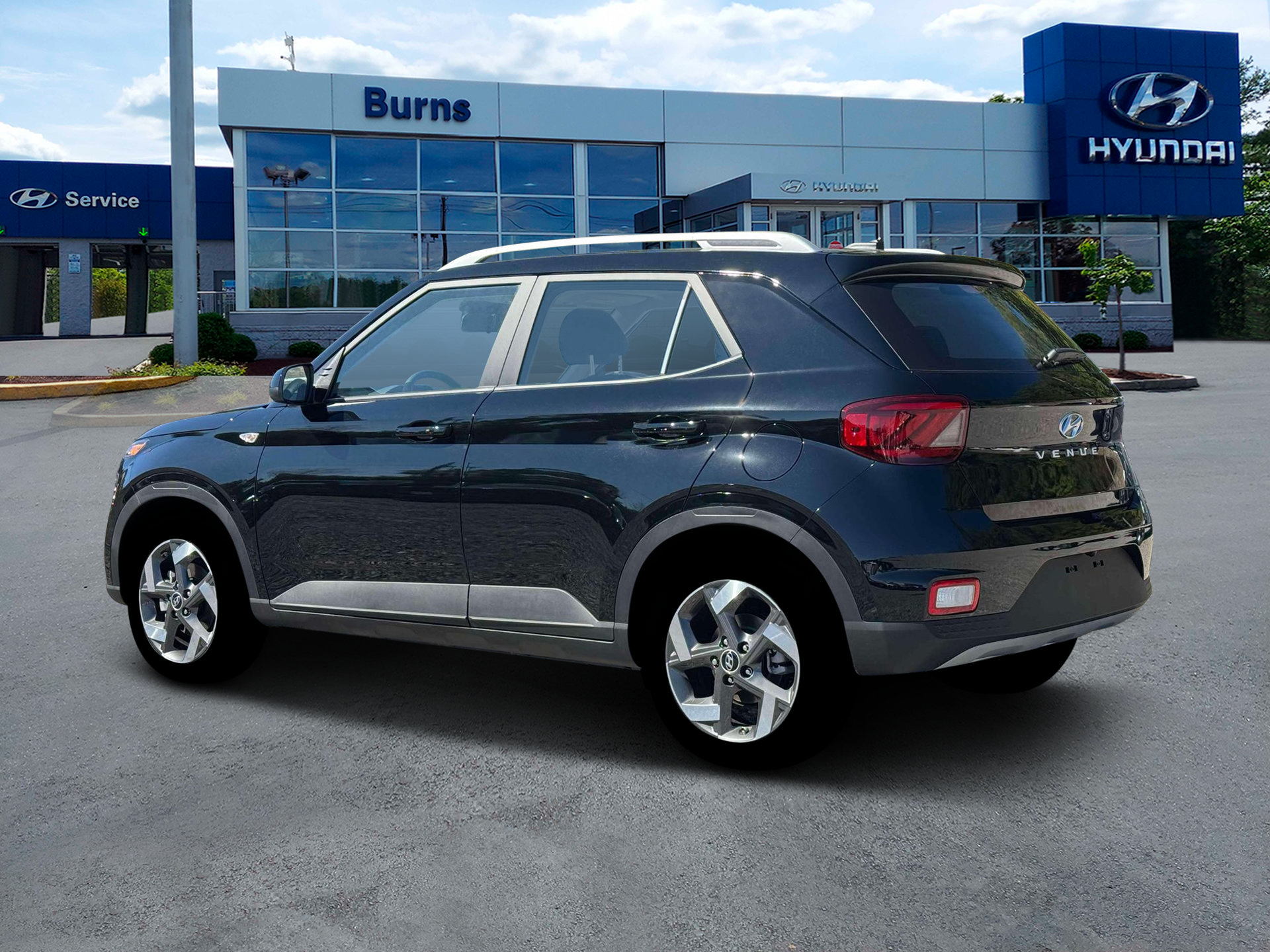 New 2026 Hyundai Venue SEL FWD image 4