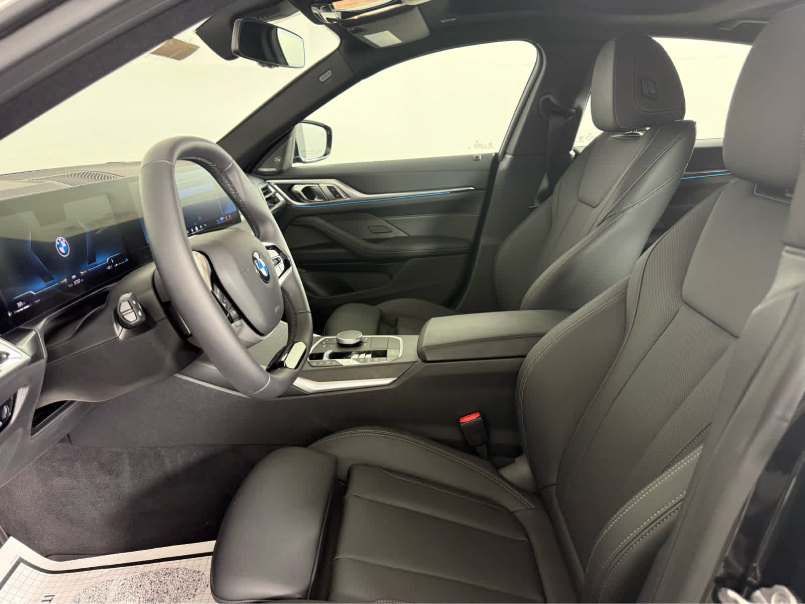 Used 2025 BMW 430i w/ Parking Assistance Package RWD image 9