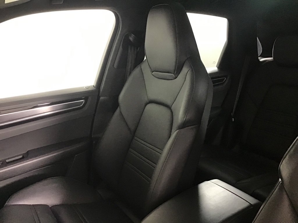 Certified 2021 Porsche Cayenne GTS AWD/4WD image 20