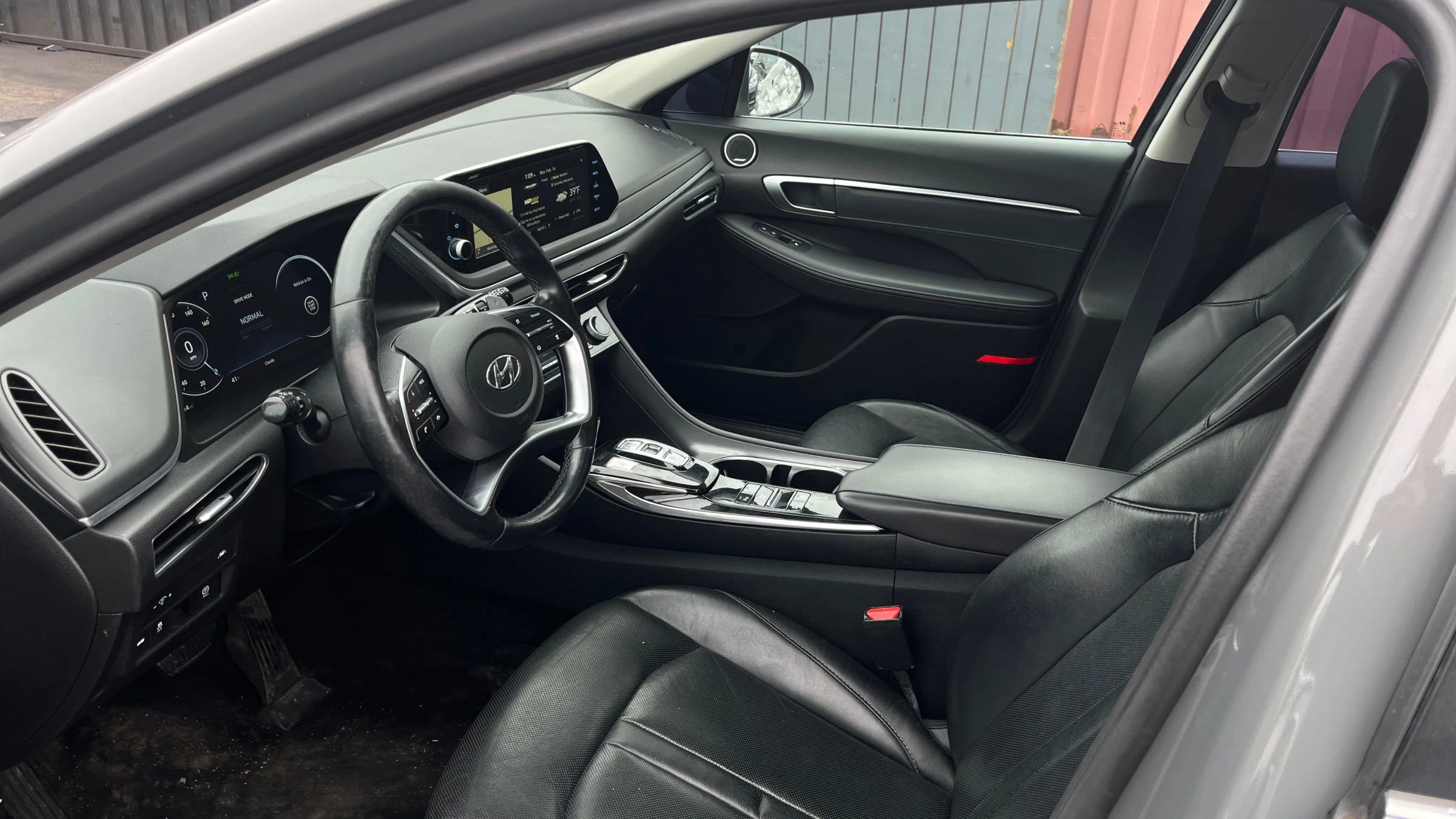 Used 2020 Hyundai Sonata Limited image 16