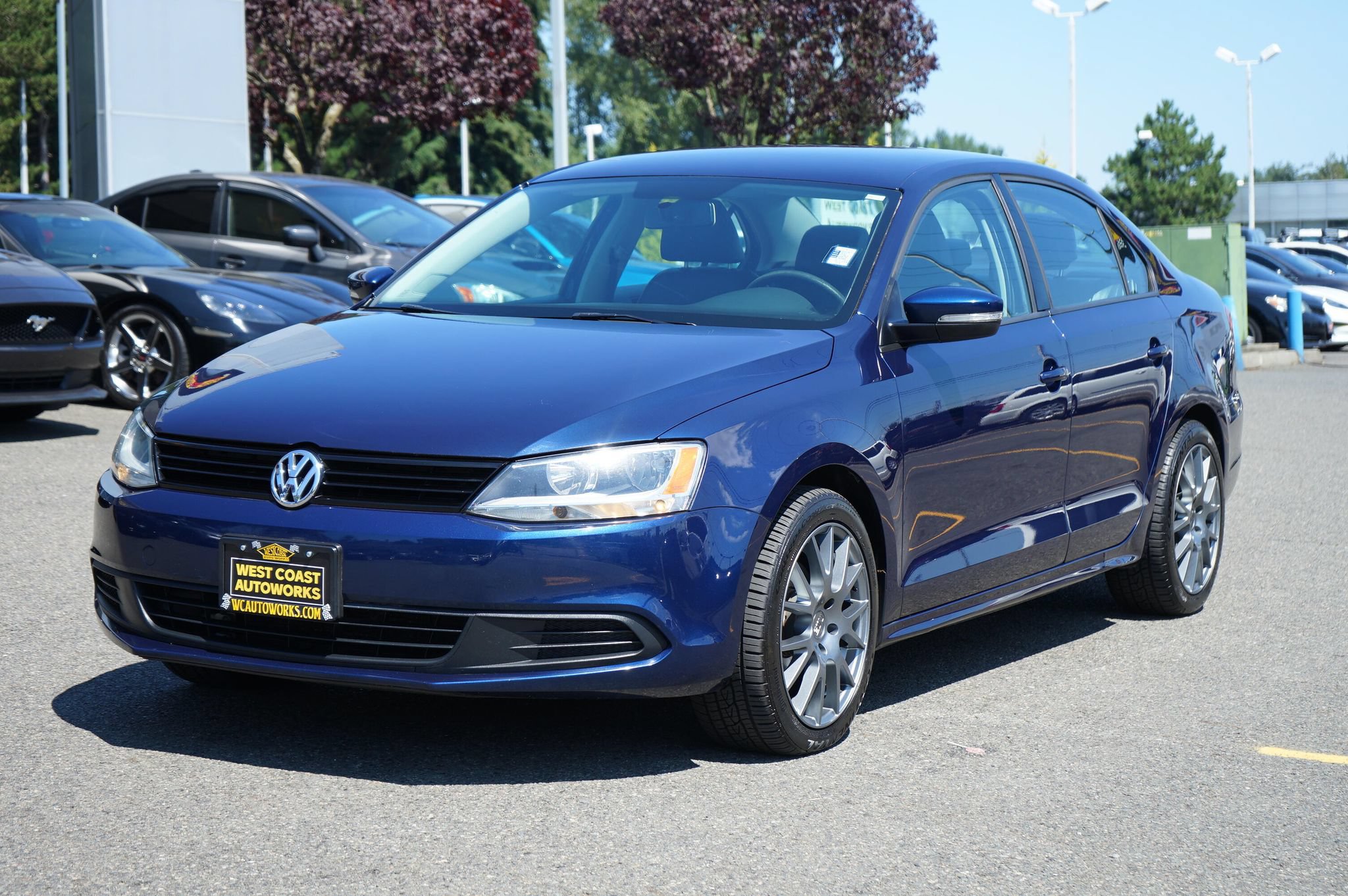 Used 2014 Volkswagen Jetta SE FWD image 1