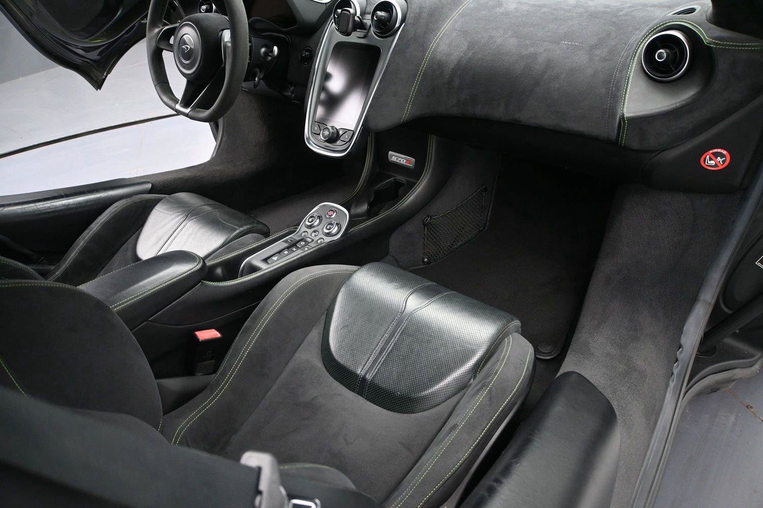 Used 2016 McLaren 570S Coupe RWD image 18