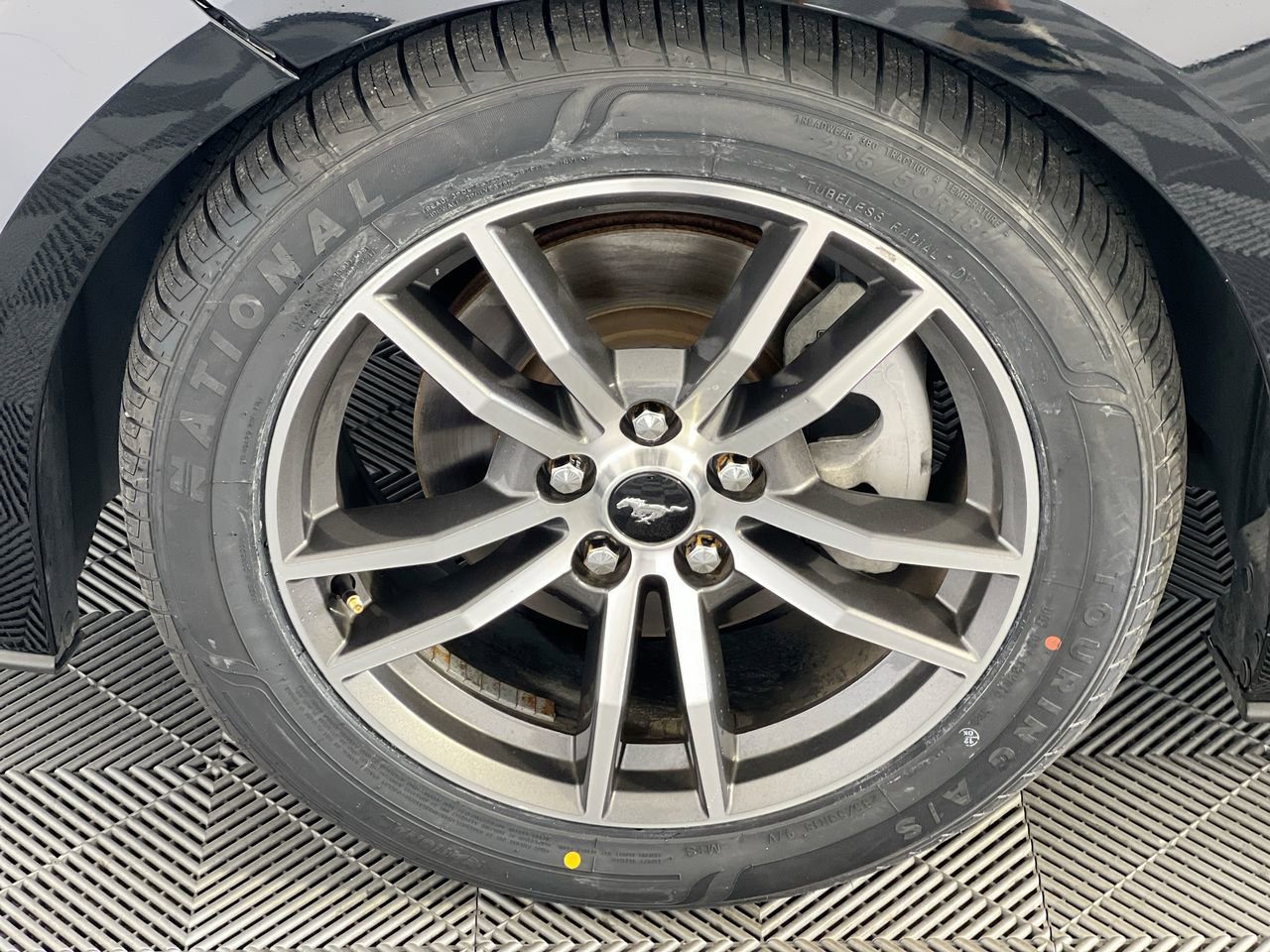 Used 2016 Ford Mustang Premium image 11
