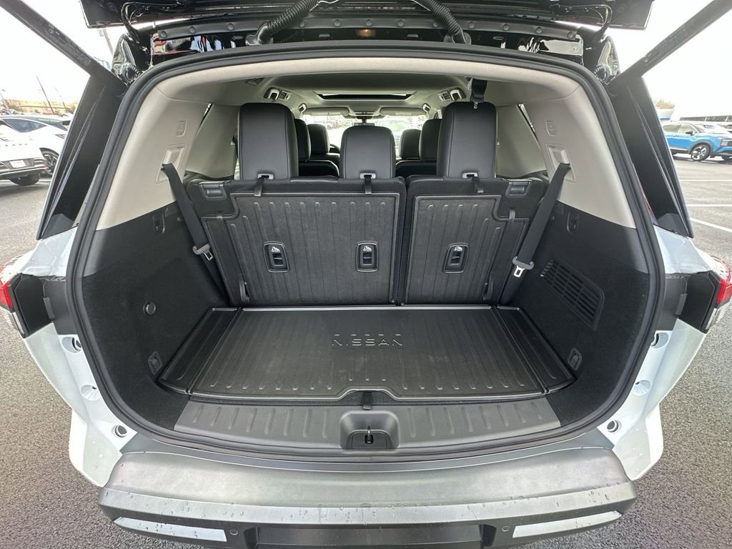 New 2026 Nissan Pathfinder Platinum image 24